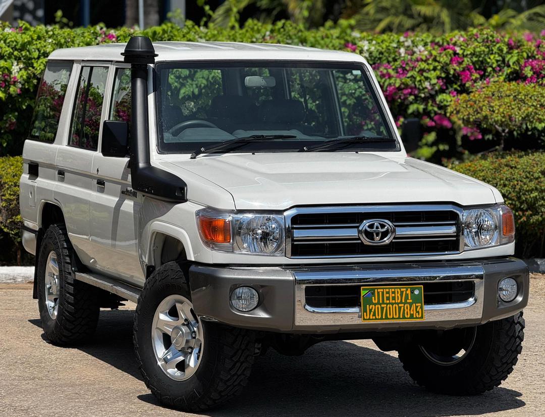 LAND CRUISER
